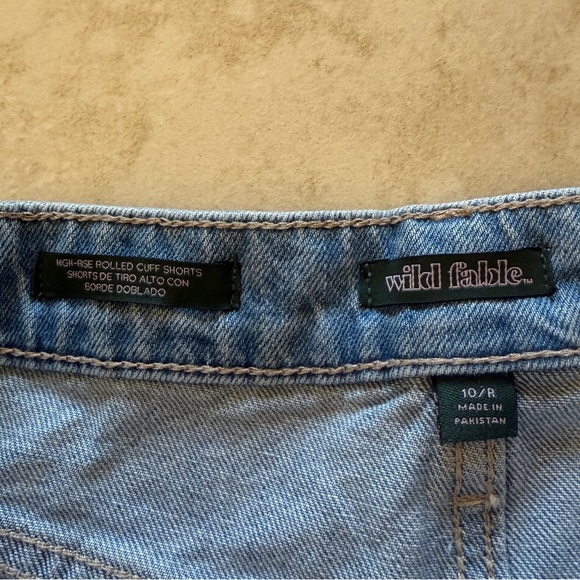 High Rise Shorts. - Picture 2 of 3